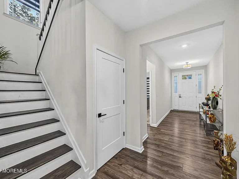 319 Tulip Ct — Photo 28