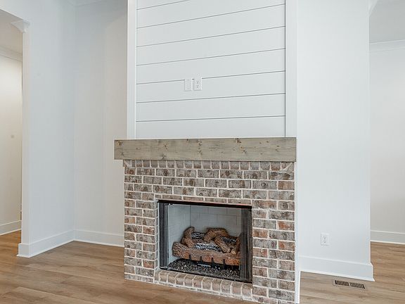 2nd image of 5080 Judd Way NW