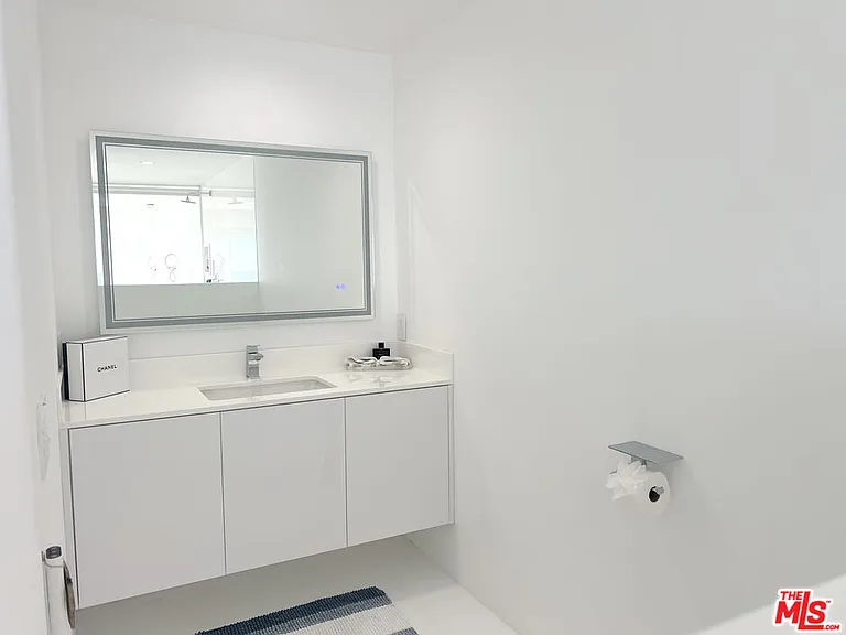 22548 Pacific Coast Hwy #203 — Photo 13