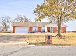 1424 N Riverview Dr, Purcell, OK 73080
