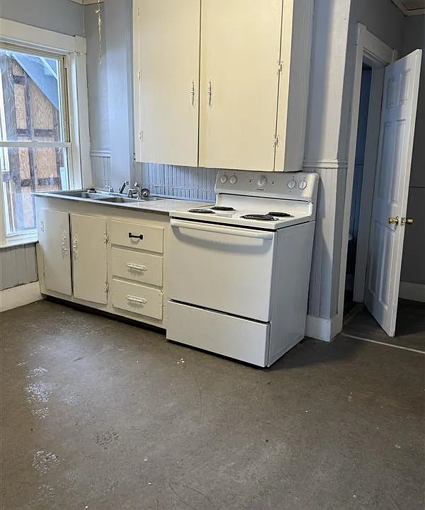 209 Waldo St #2