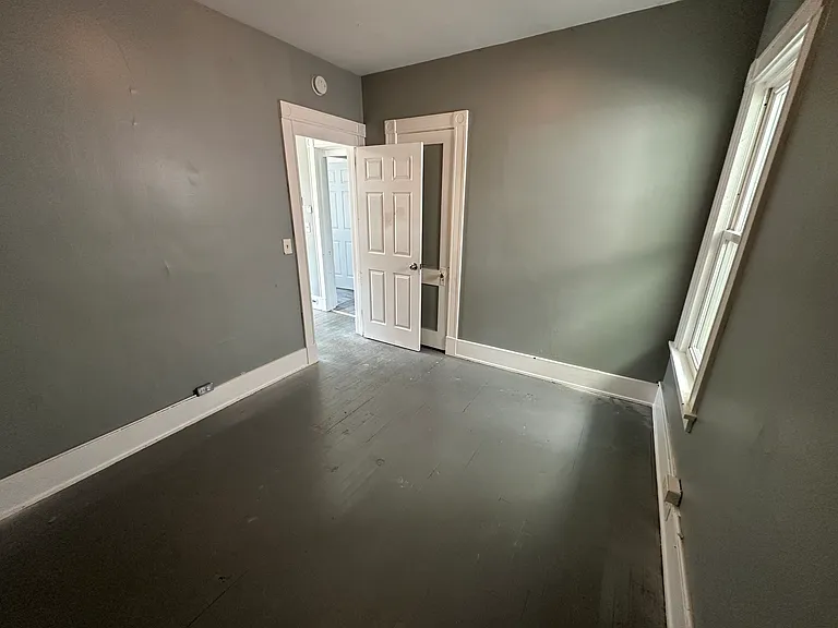 156 Ryan St #2UPR — Photo 8