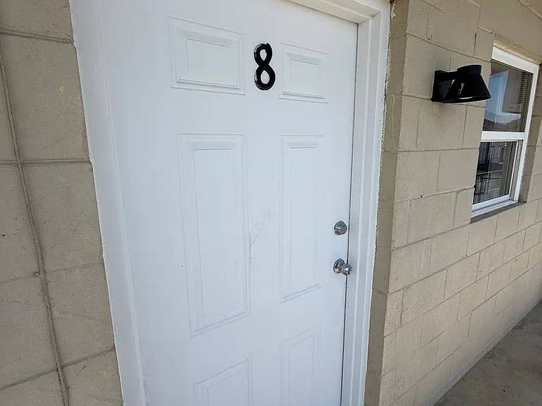 626 Power St — Photo 3