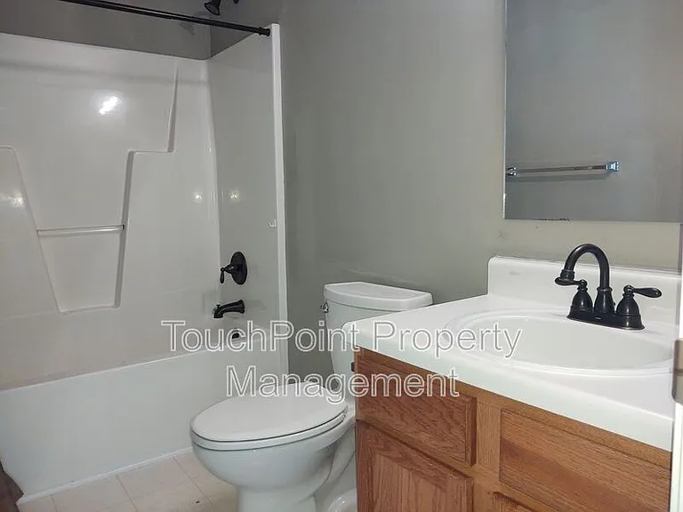 7302 Woodbourne Ln — Photo 13