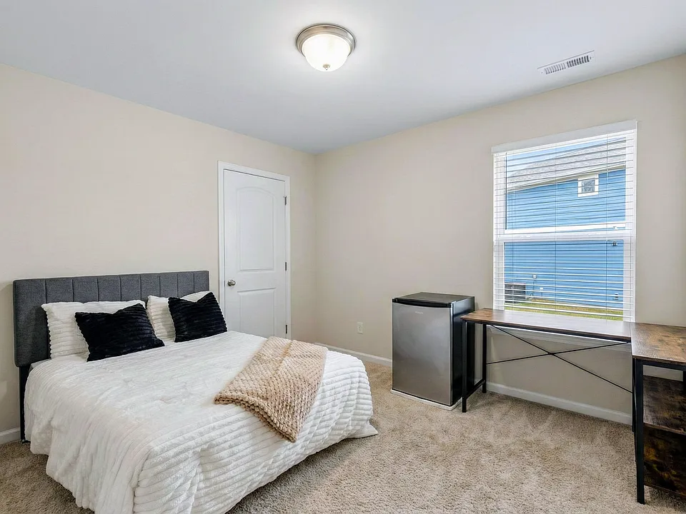 13416 Alpine Dr