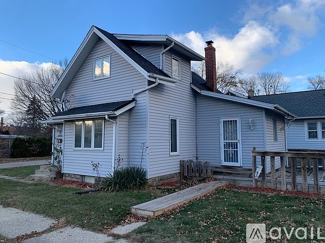 1st image of 2335 Burton St