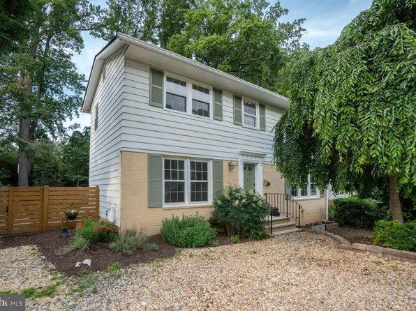 2609 Bowling Green Dr, Vienna, VA 22180