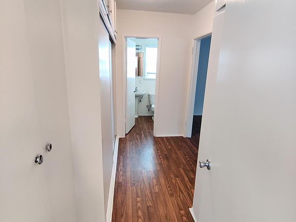 4th image of 11042 Aqua Vista St #5