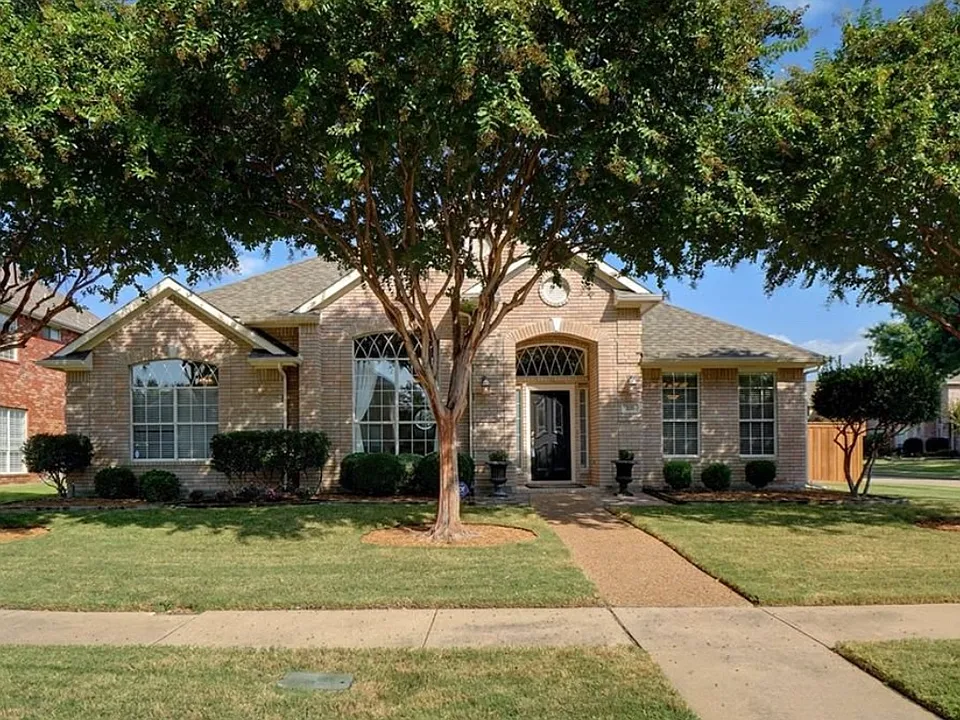 300 Garden Grove Way