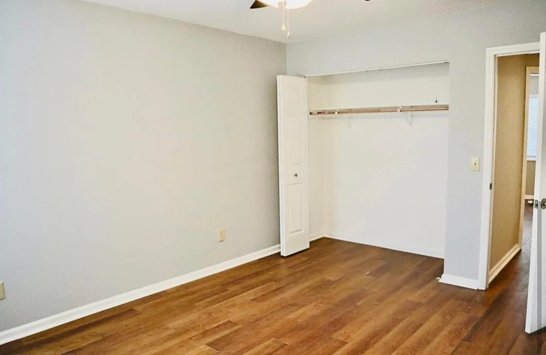 1 Sherbrook Ct — Photo 3