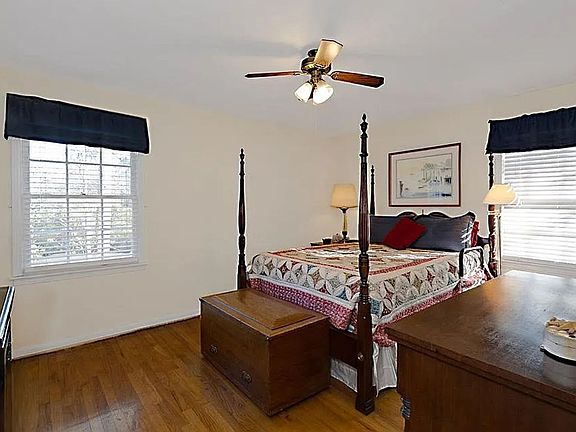 3rd image of 2969 Roswell Ln
