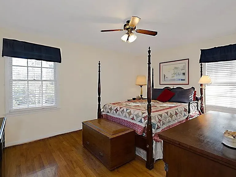 2969 Roswell Ln — Photo 3
