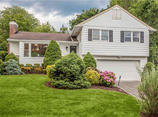 7 Iselin Dr, New Rochelle, NY 10804