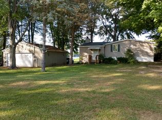 10259 Poplar Dr NE, Rockford, MI