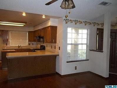 3rd image of 745 E Palm Dr