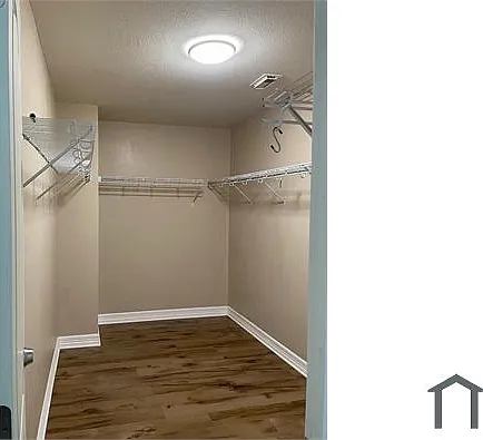 18211 Temple Hill Ln — Photo 8