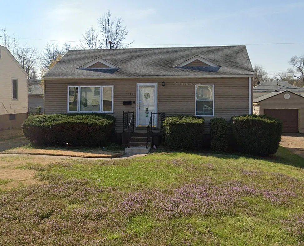 3 bed, 1118 sqft, $1,450 — Photo 1