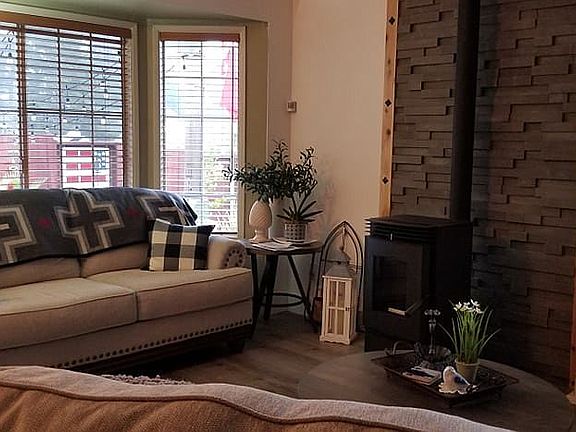 living room w/pellet stove