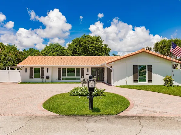 8301 Wilton Drive, Lake Clarke Shores, FL 33406