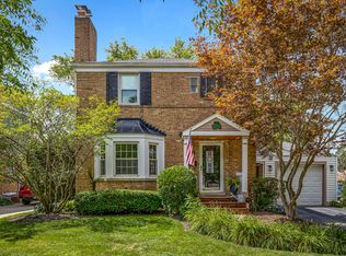422 S Vail Ave, Arlington Heights, IL