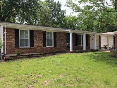 38 Smoke Tree Dr, Fenton, MO, 63026