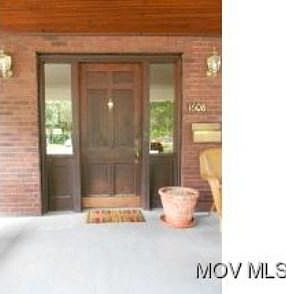 4th image of 1608 Washington Ave
