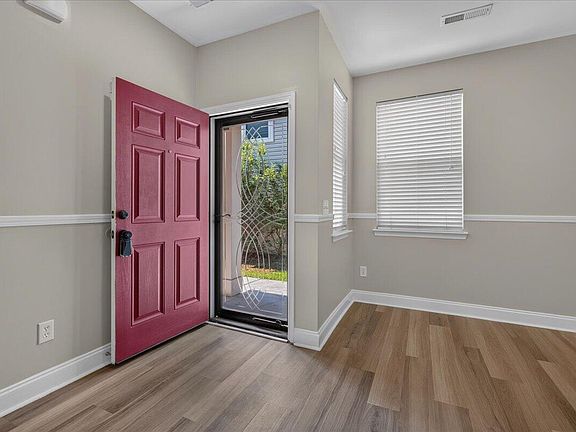 3rd image of 8831 Kellum Dr