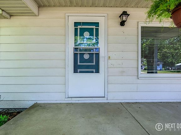 2nd image of 1362 E Pine Hill Ave
