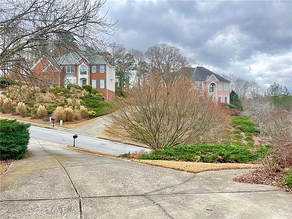 5th image of 555 Vinings Springs Dr SE