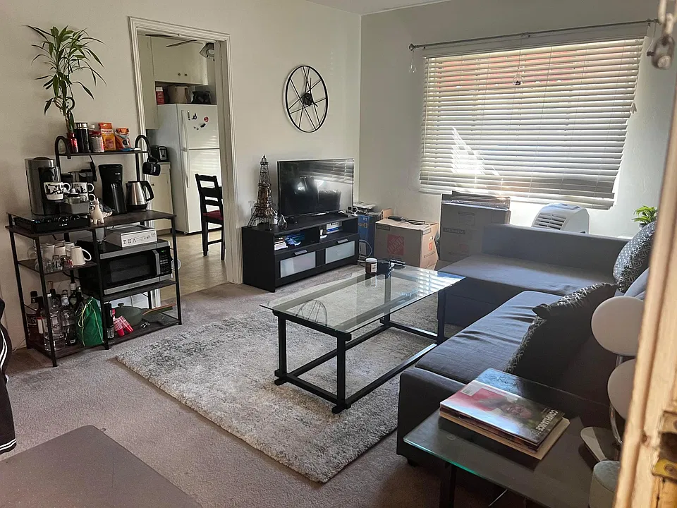 24 Saint Joseph Ave #6