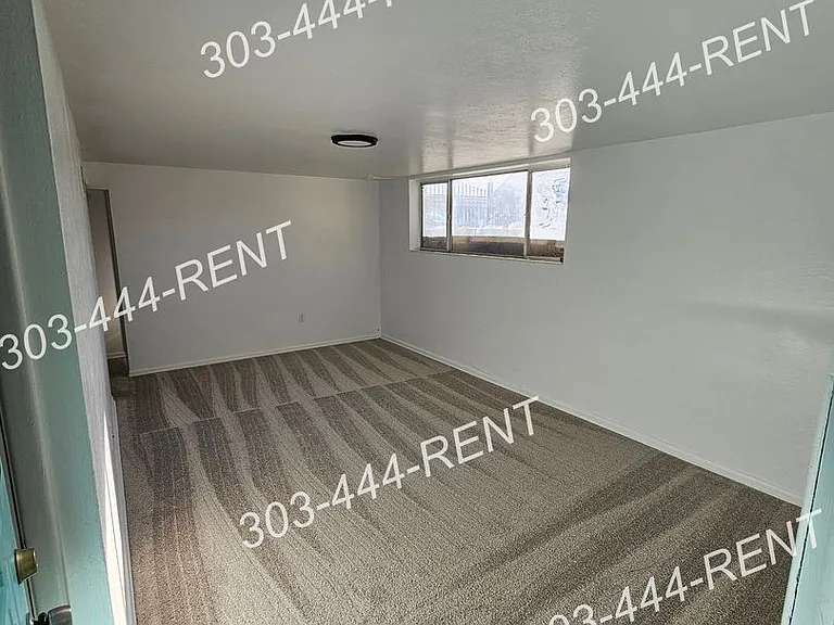 518-520 522 & S 1st Way #524-1520 — Photo 4