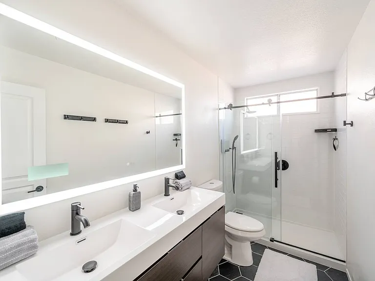 Buckskin Cir — Photo 11