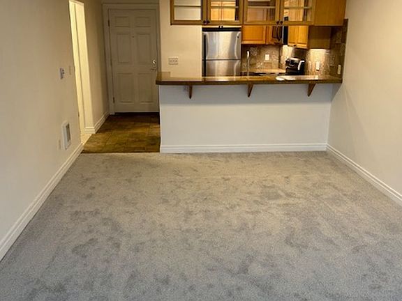 2nd image of 2805 NE 125th St APT 303