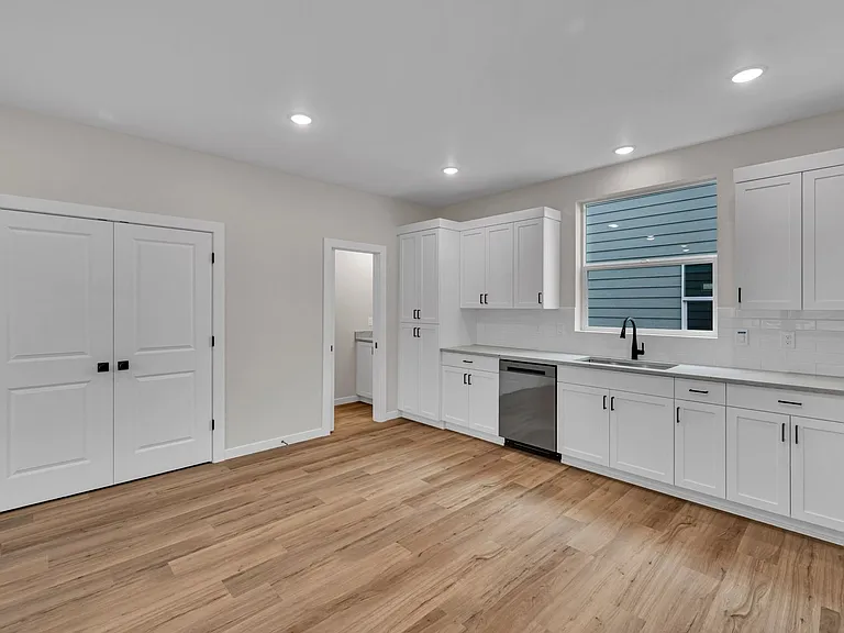 Brand New Newberg Homes- Up to 1 Month Free! — Photo 58