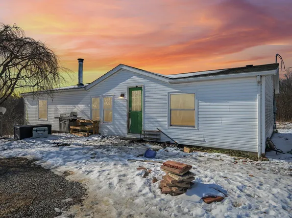 13591 Jake Tom Rd, Logan, OH 43138