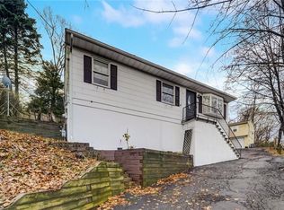 35 Park Rd, Stony Pt, NY 10980