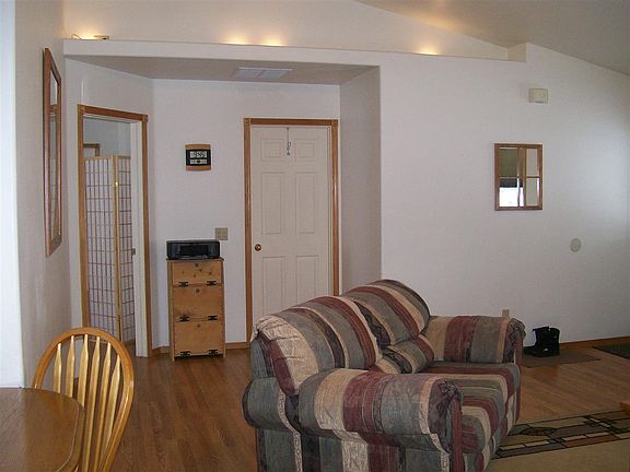 4th image of 2715 Northview Dr W