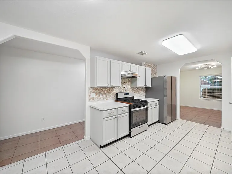 5503 Jefferson St — Photo 11
