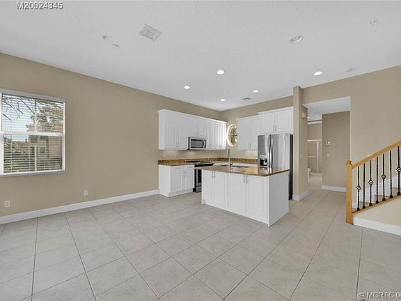 3rd image of 181 Ocean Bay Dr
