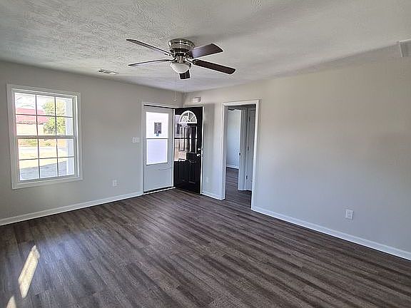 4th image of 1021 Grubbs St