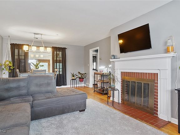 4th image of 2517 N Haven Blvd