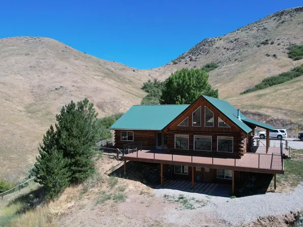 4 Dusty Trail Rd, Horseshoe Bend, ID 83629