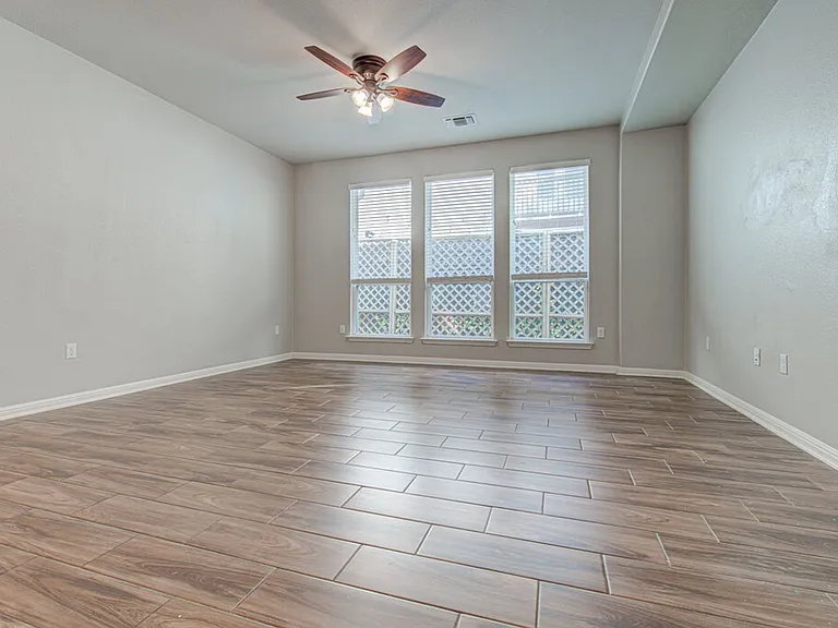8816 Blaze Dr — Photo 7