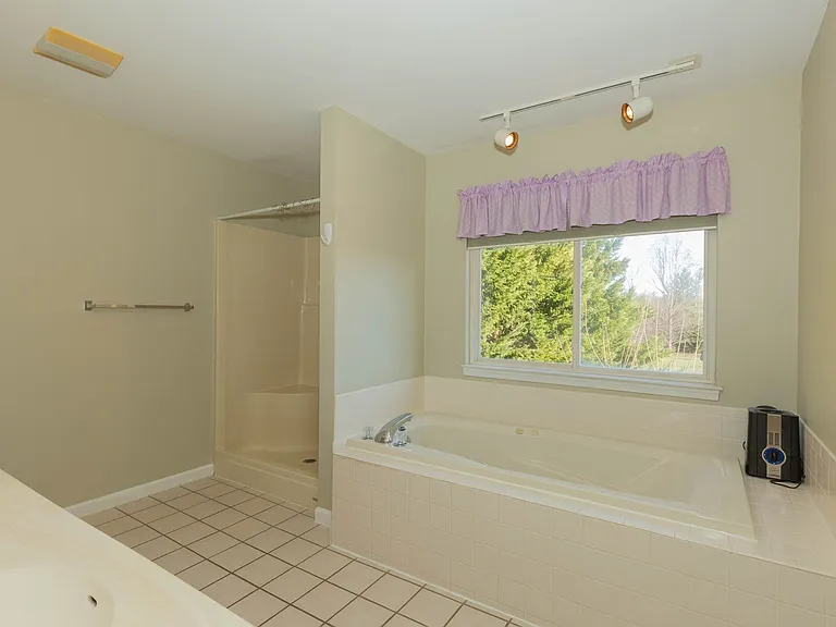 180 Muirfield Ct — Photo 29