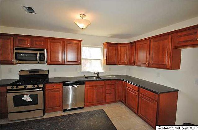 2nd image of 125 Arlington Ave