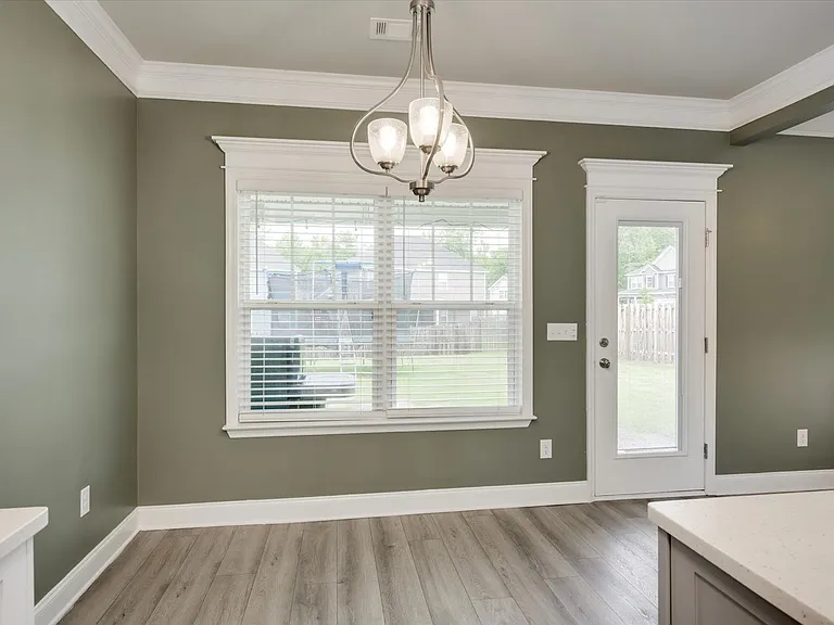 707 Navan Ln — Photo 14
