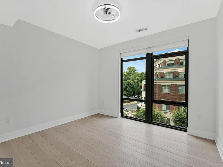 6718 Lowell Ave #507 — Photo 34