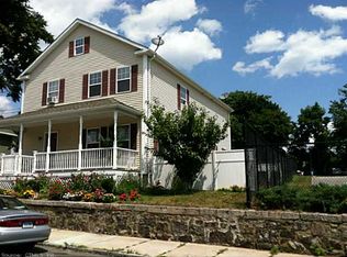 17 Belden Ct, New London, CT 06320
