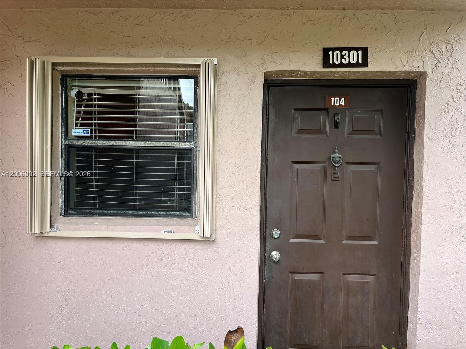 10301 NW 11th St #104 — Pembroke Lakes Golf and Racquet Club