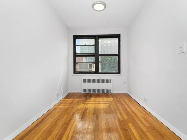 242 East 38th Street image 4 of 8